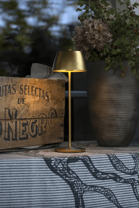 Hovedbilde Trend Collection Eze USB Bordlampe Matt Messing