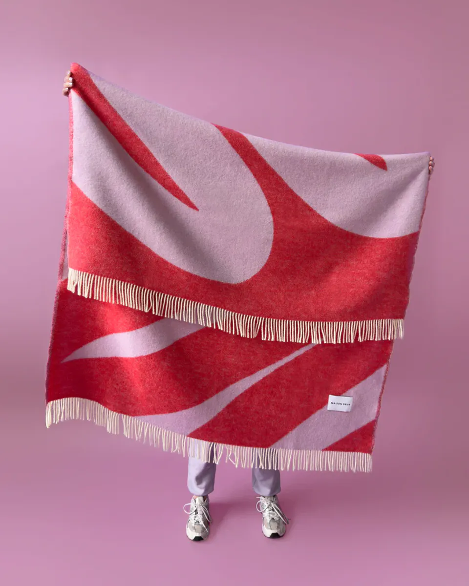 Maison Deux Swirl Pledd Lilla/Rød