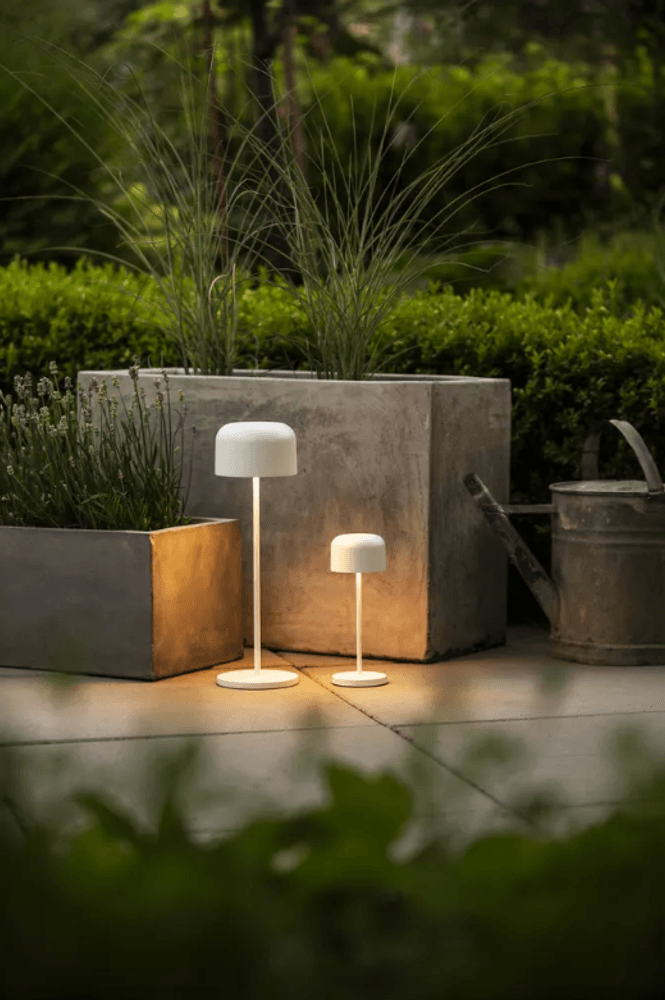 Trend Collection Lille mini bordlampe – oppladbar og dimbar, hvit