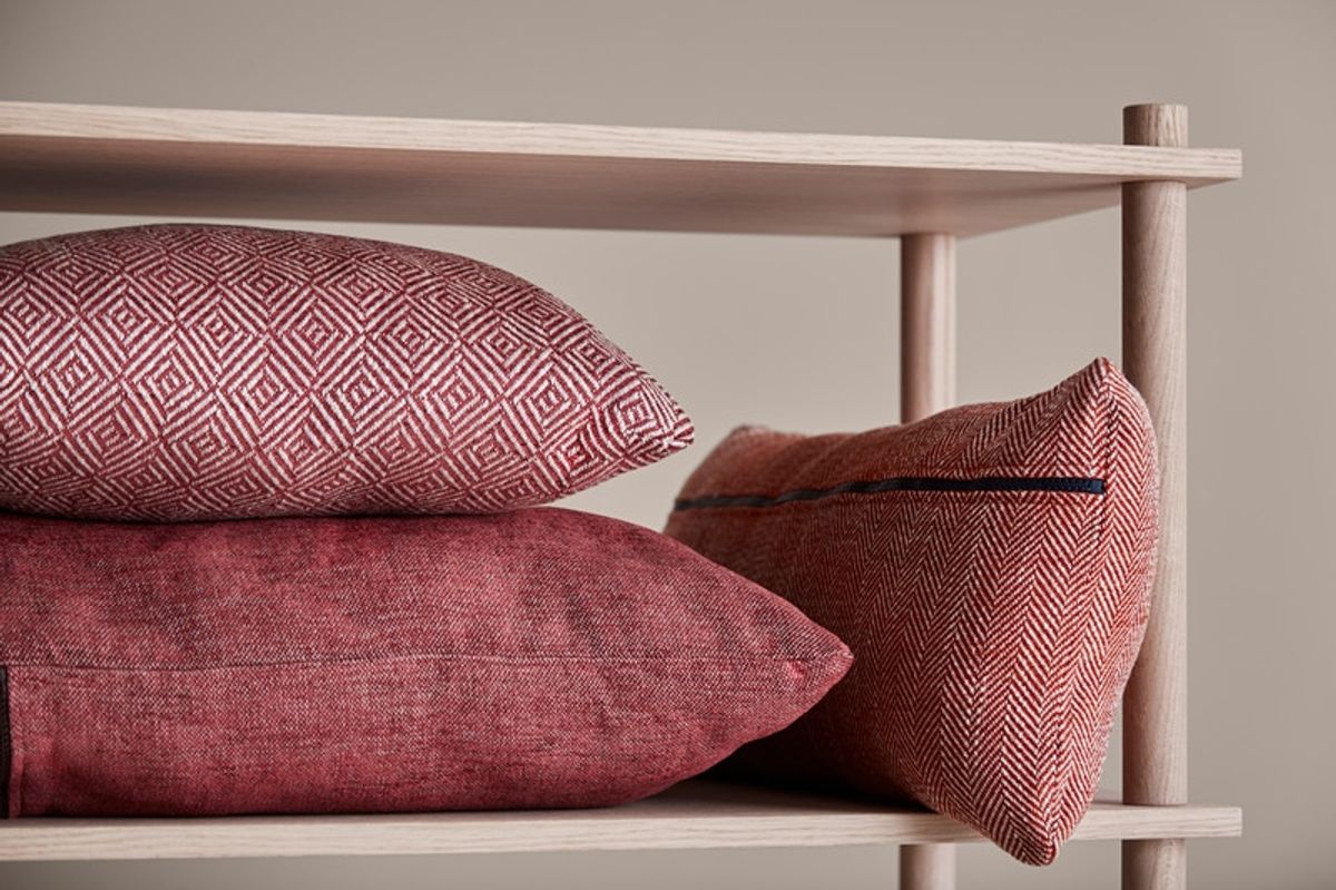 Woud Pillow Diamond Indian Red 43x43 cm