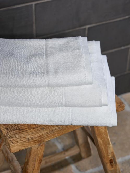 Hovedbilde Halvor Bakke Clifton Håndkle Brilliant White ...
