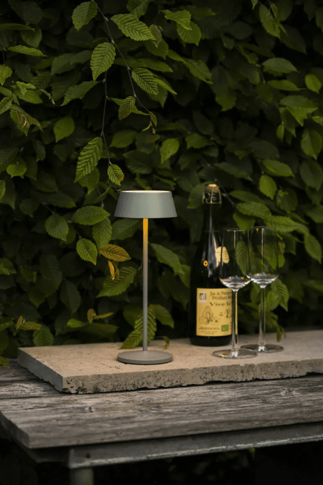 Trend Collection Menton USB Bordlampe Matt Grønngrå