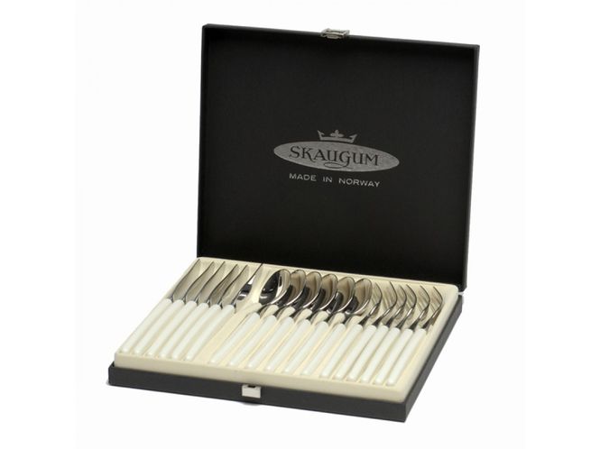 Hovedbilde Skaugum Bestikk Pure White gavesett 18 delers ...