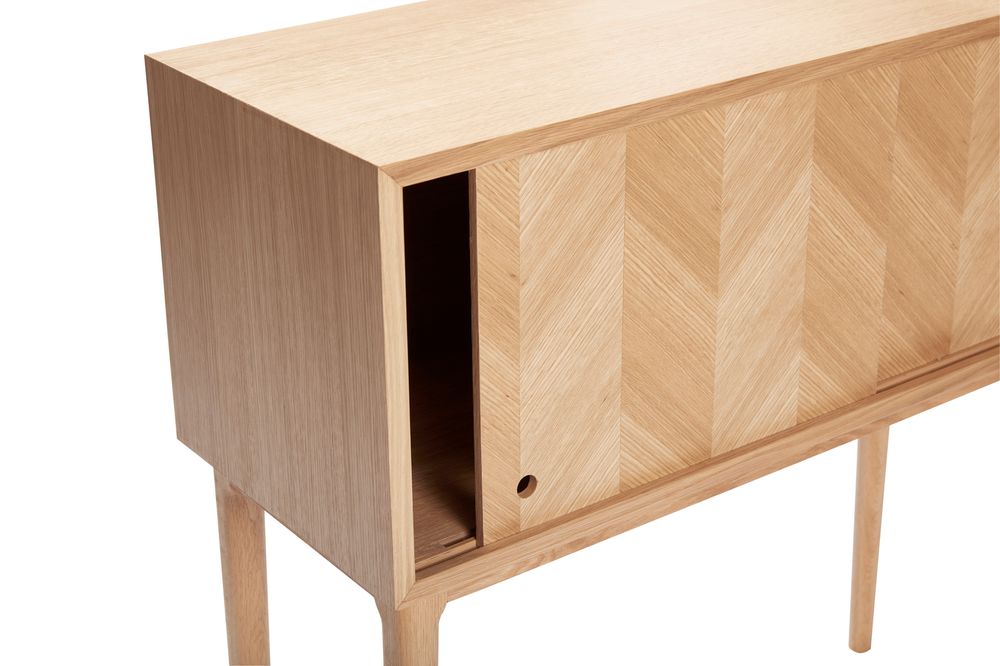 Hübsch Herringbone Kommode m/skyvedør Eik