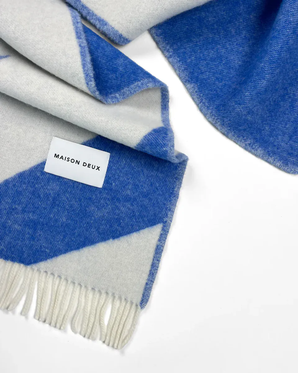 Maison Deux Swirl Pledd Blå/Hvit
