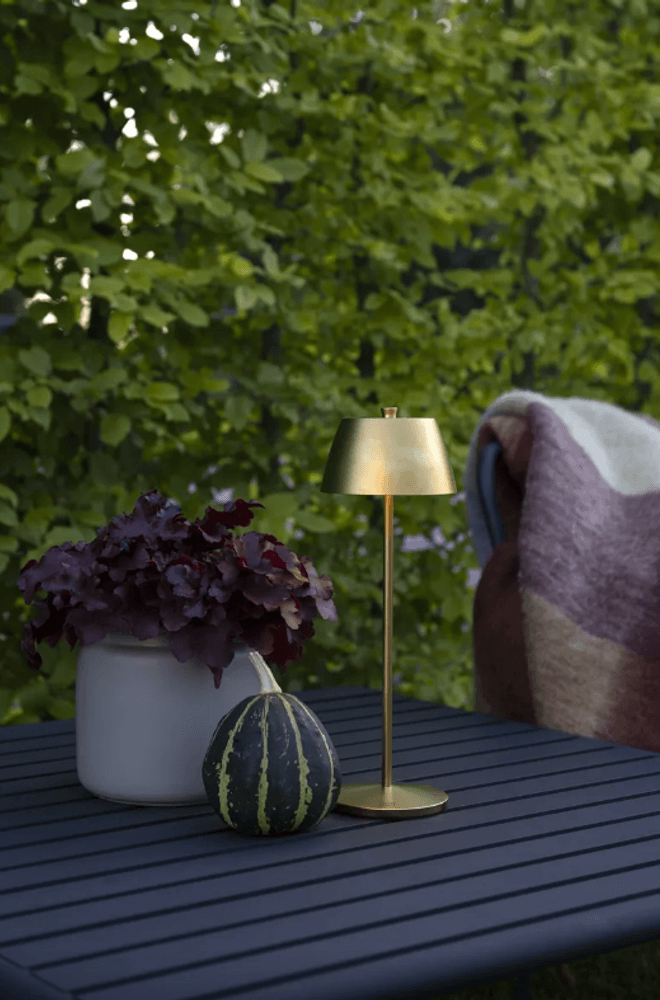 Trend Collection Eze USB Bordlampe Matt Messing